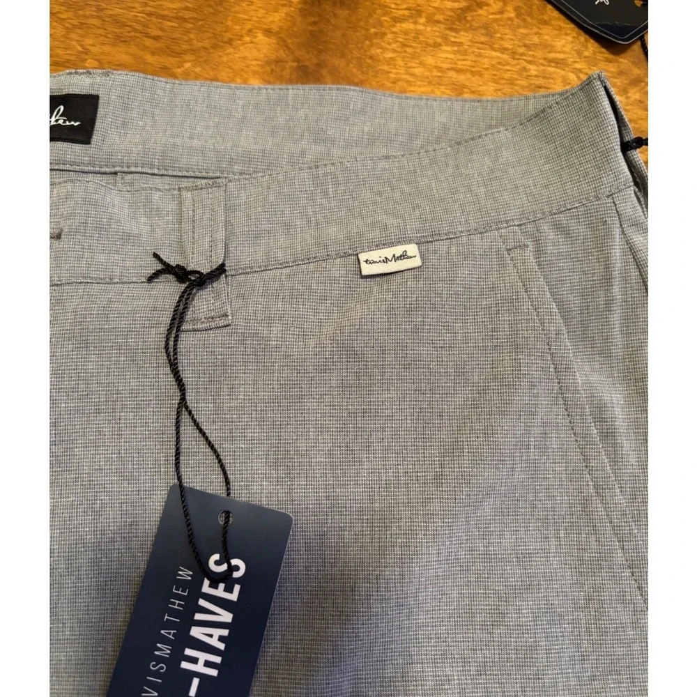 TravisMathew Beck Shorts Mens 33 Light Grey Performance Golf Lifestyle 1MM208
